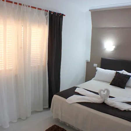 La Piramide Apartment Costa De Antigua