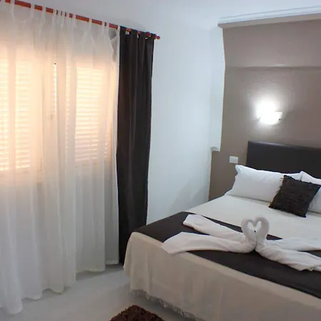 Apartament La Piramide 3*